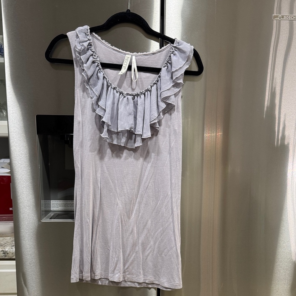 Ruffled Sleeveless Top in Light Gray